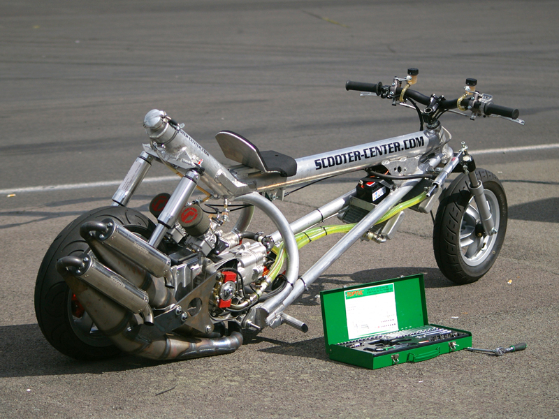 Sports exhaust racing scooter