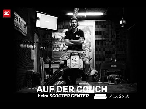 Vespa Platónika. Auf der Couch beim SC- Interview mit Alex Stroh Scooter Center