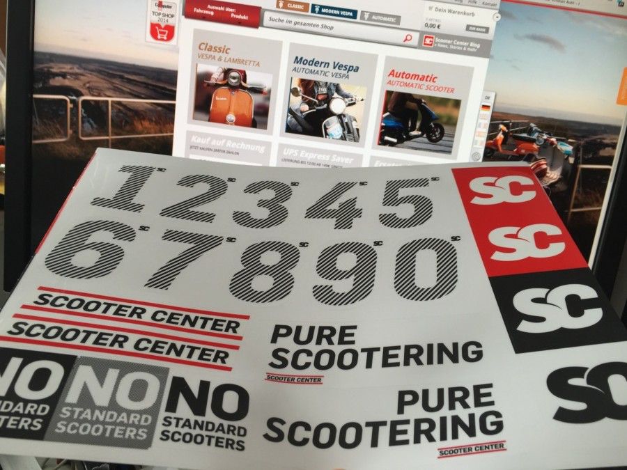 Scooter Center Stickervel met startnummers