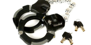 Lucchetto con manette -MASTER LOCK Cuff Lock (manette) - Livello10 - 55cm