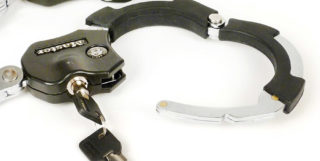 Serrure de menottes -MASTER LOCK Cuff Lock (menottes) - Level10 - 55cm