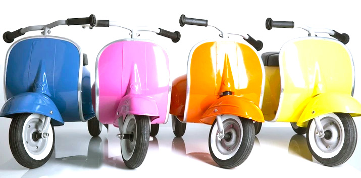 Children's Vespa scooter available in 4 colors