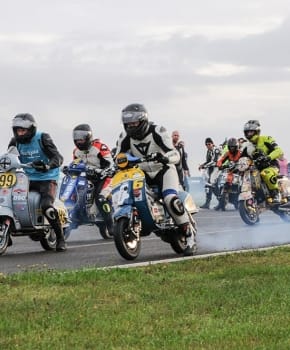 04b_Start Magny Cours_02