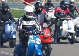 2005年ニュルブルクリンクケルンコースでのスクーターレース