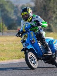 scooter-racing_challenge-scootenthole-magny-cours_scooter-center_2795