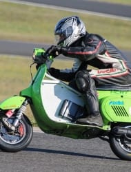 scooter-racing_challenge-scootenthole-magny-cours_scooter-center_2926