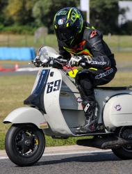 scooter-racing_challenge-scootenthole-magny-cours_scooter-center_3859