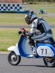 scooter-racing_challenge-scootenthole-magny-cours_scooter-center_3999