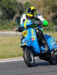 scooter-racing_challenge-scootenthole-magny-cours_scooter-center_4055