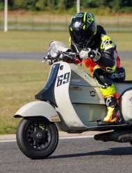 scooter-racing_challenge-scootenthole-magny-cours_scooter-center_4073