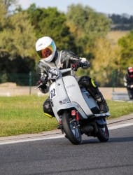 scooter-racing_challenge-scootenthole-magny-cours_scooter-center_4173