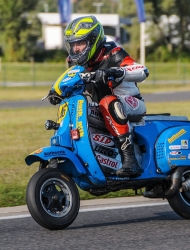 scooter-racing_challenge-scootenthole-magny-cours_scooter-center_4177