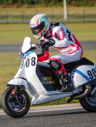 scooter-racing_challenge-scootenthole-magny-cours_scooter-center_4253