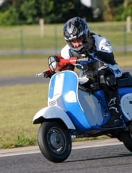 scooter-racing_challenge-scootenthole-magny-cours_scooter-center_4301