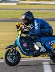 scooter-racing_challenge-scootenthole-magny-cours_scooter-center_4343