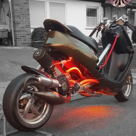 scooter mit licht unten