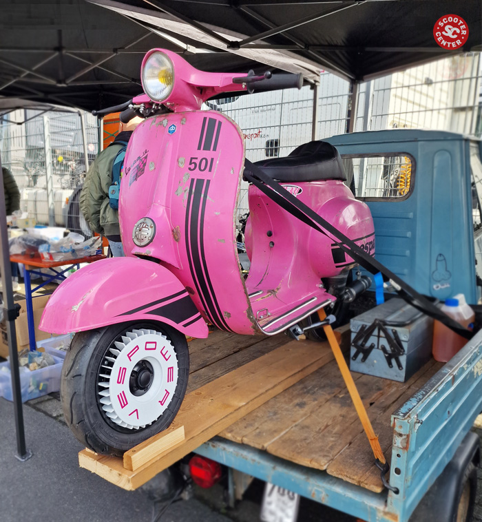 Vespa Homenaje a los autos de carrera de los años 60 y 70