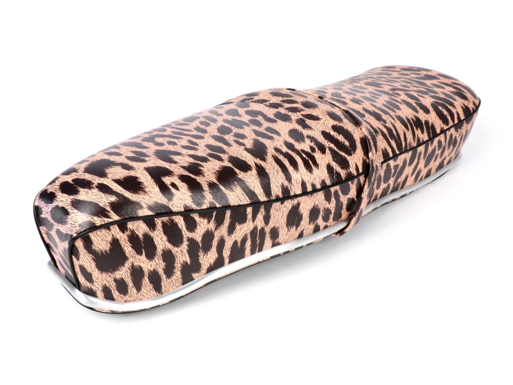 sedile in pelle di leopardo